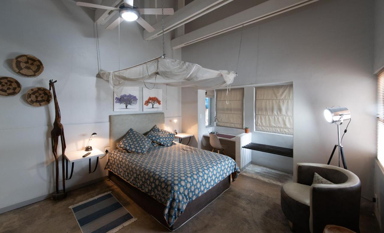 Vondelhof Guesthouse Виндхук Экстерьер фото